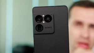 Sony сделала это специально? Почему «плохая» камера Xperia 1 VIII — не ошибка, а стратегия