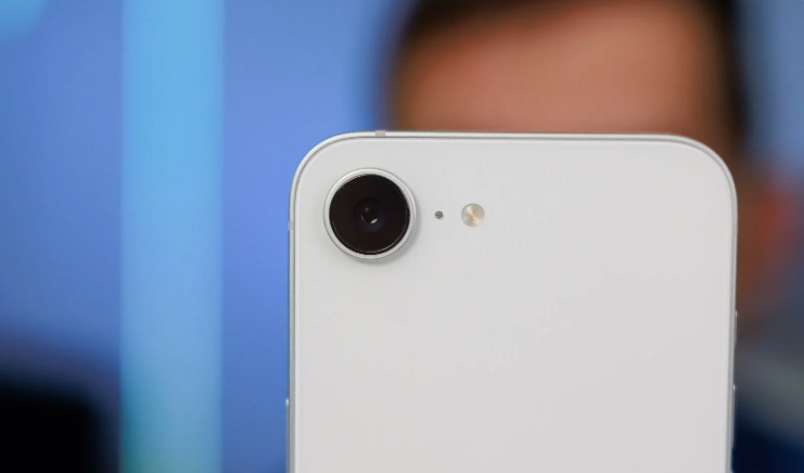 Apple проиграла эту войну: Fortnite триумфально возвращается на ваш iPhone 17 Pro картинка Apple проиграла эту войну: Fortnite триумфально возвращается на ваш iPhone 17 Pro
