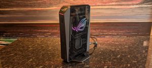 Обзор Asus ROG NUC (2025) — мощный игровой мини-компьютер
