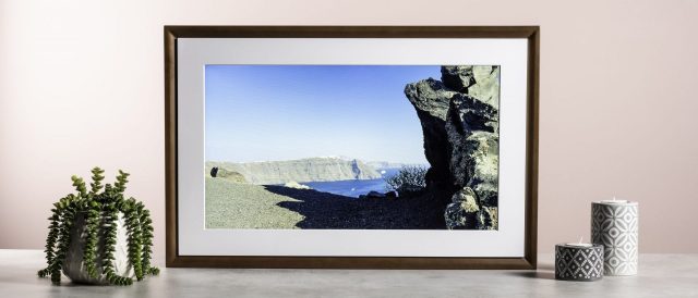 01_I spent several weeks reviewing this massive 27-inch digital art frame - this is Обзор Netgear Meural Canvas II: огромный 27-дюймовый экран