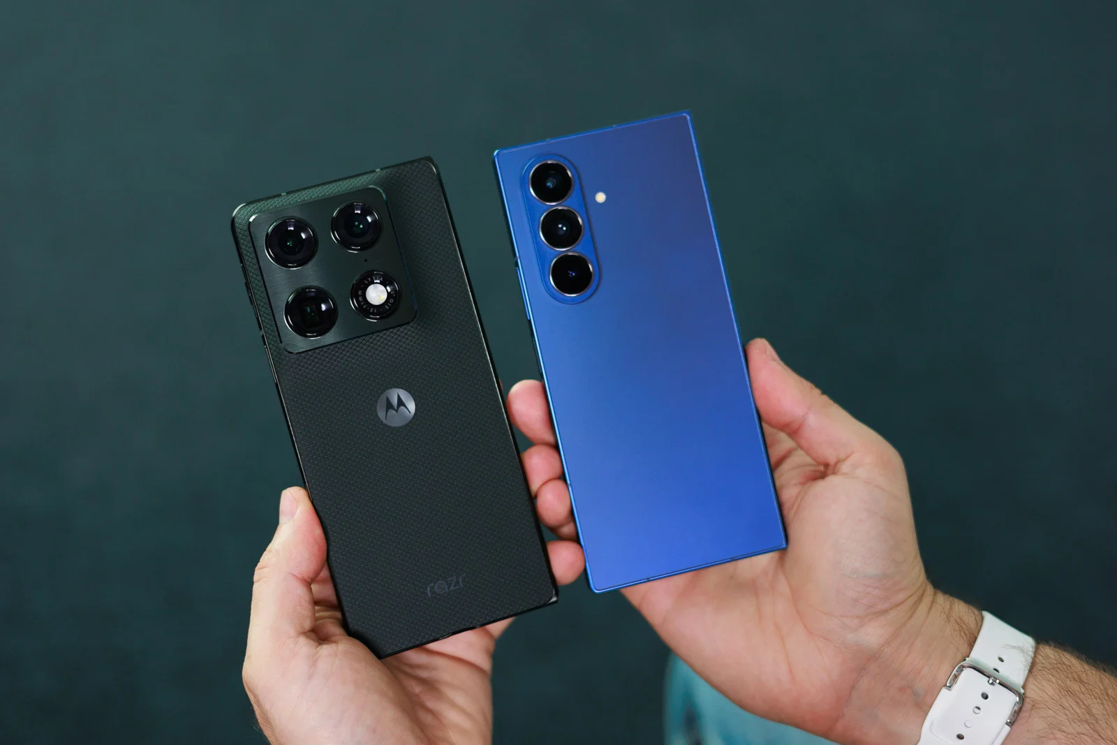 Motorola Razr Fold против Galaxy Fold 7