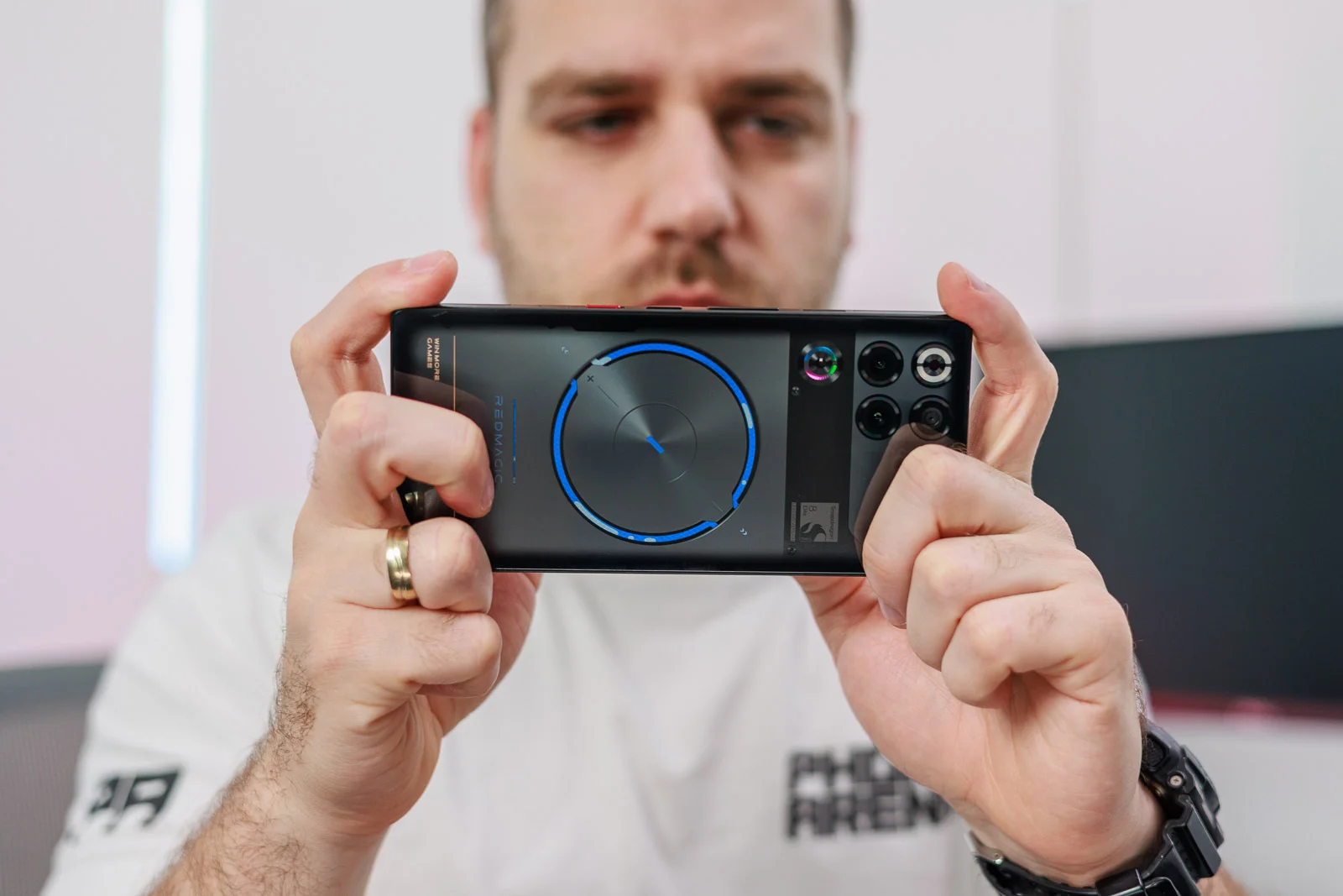 Обзор RedMagic 11S Pro — экстремальная производительность картинка RedMagic 11S Pro