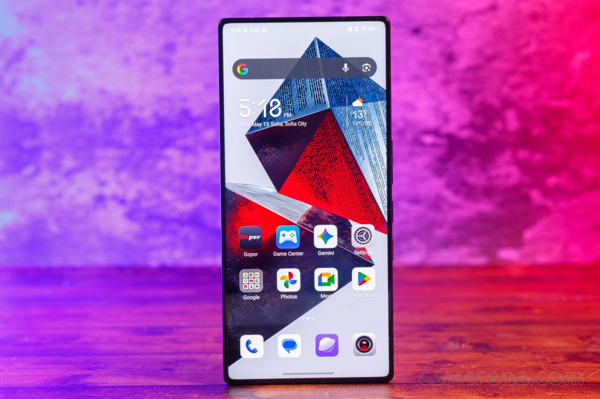 Обзор Nubia RedMagic 11S Pro — геймерская мощь с кулером картинка Nubia RedMagic 11S Pro