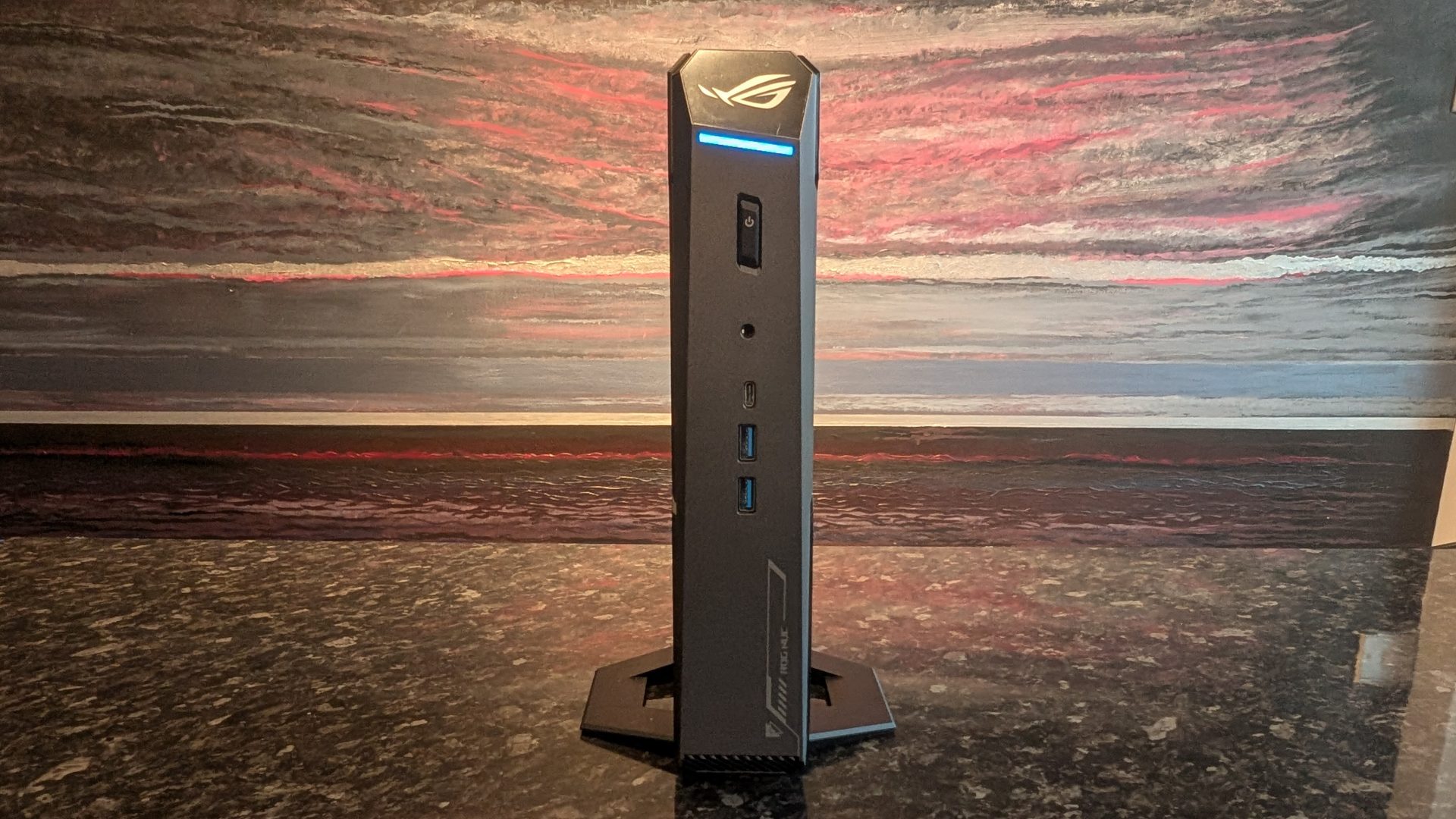 Обзор Asus ROG NUC (2025) — мощный игровой мини-компьютер картинка Asus ROG NUC