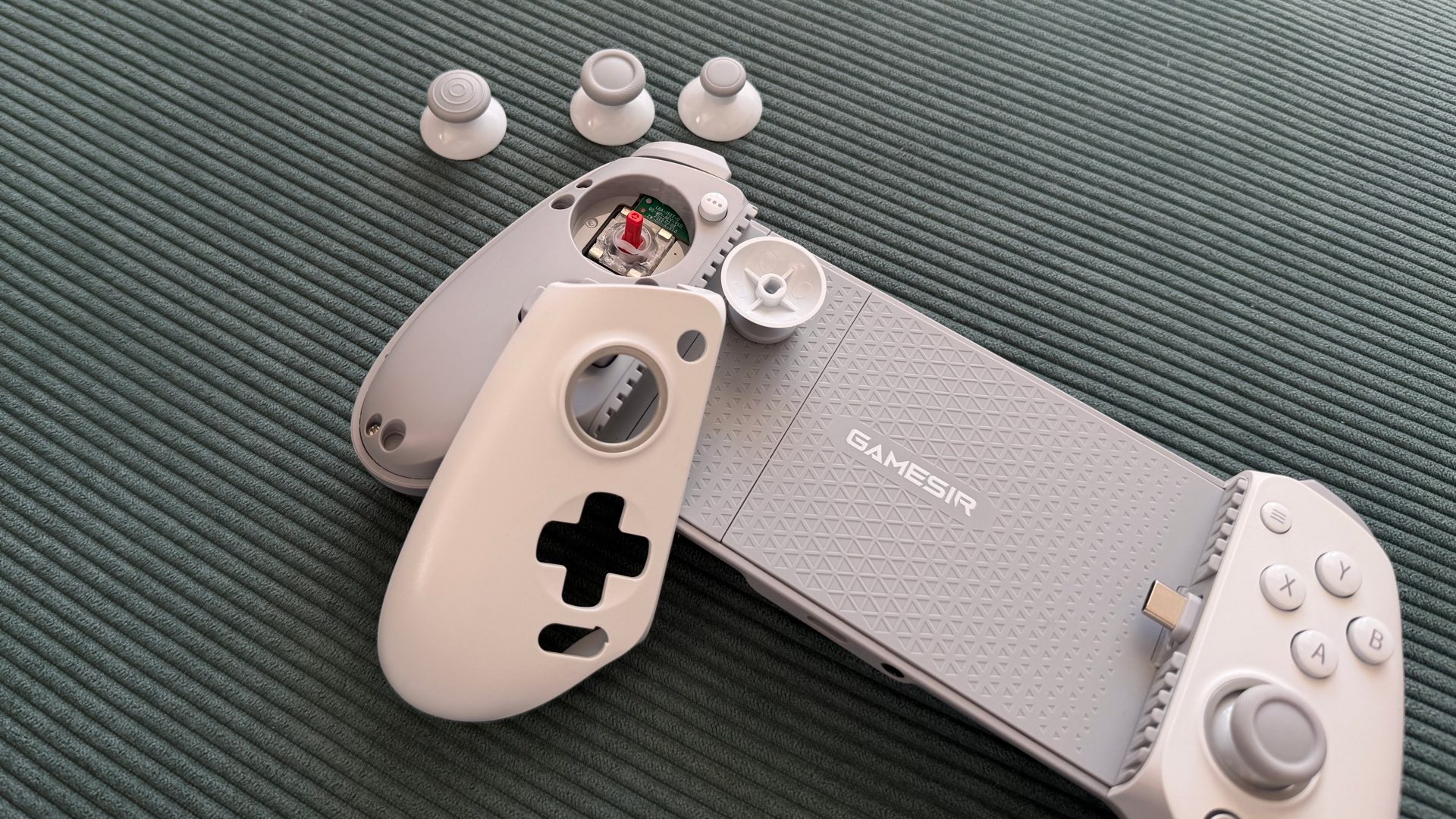 Обзор GameSir G8+ MFi — лучше, чем версия Galileo картинка GameSir G8+ MFi