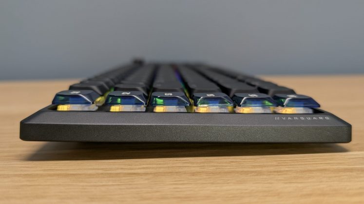 Corsair Vanguard Air 99
