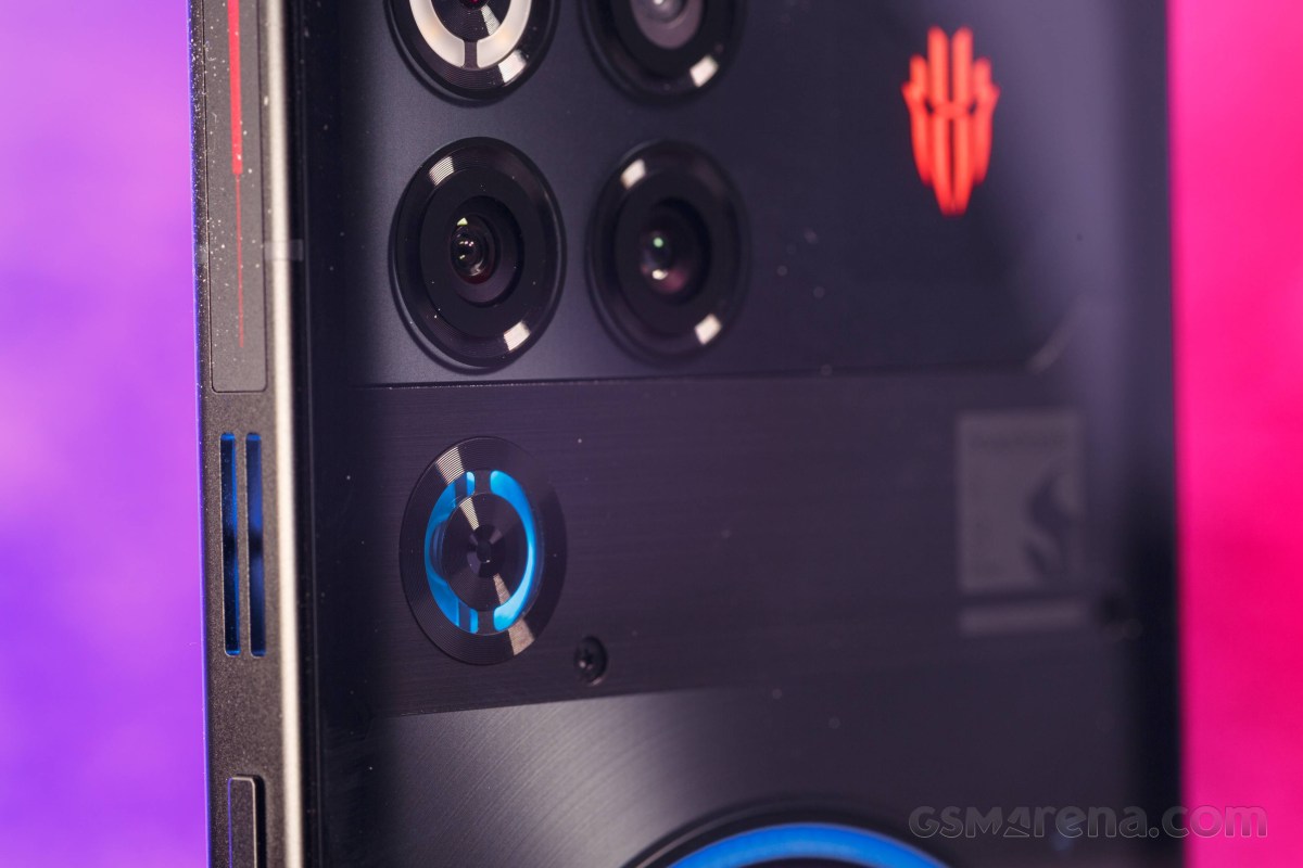 Обзор Nubia RedMagic 11S Pro — геймерская мощь с кулером картинка Nubia RedMagic 11S Pro