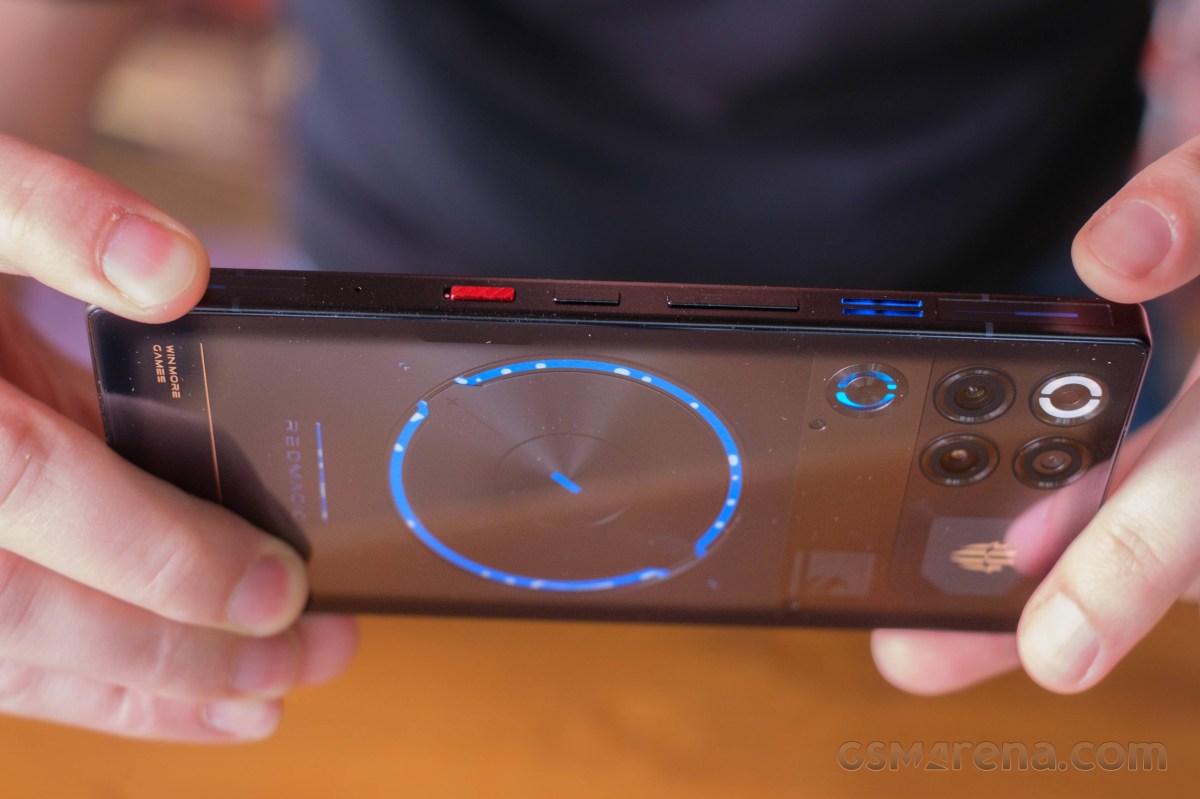 Обзор Nubia RedMagic 11S Pro — геймерская мощь с кулером картинка Nubia RedMagic 11S Pro