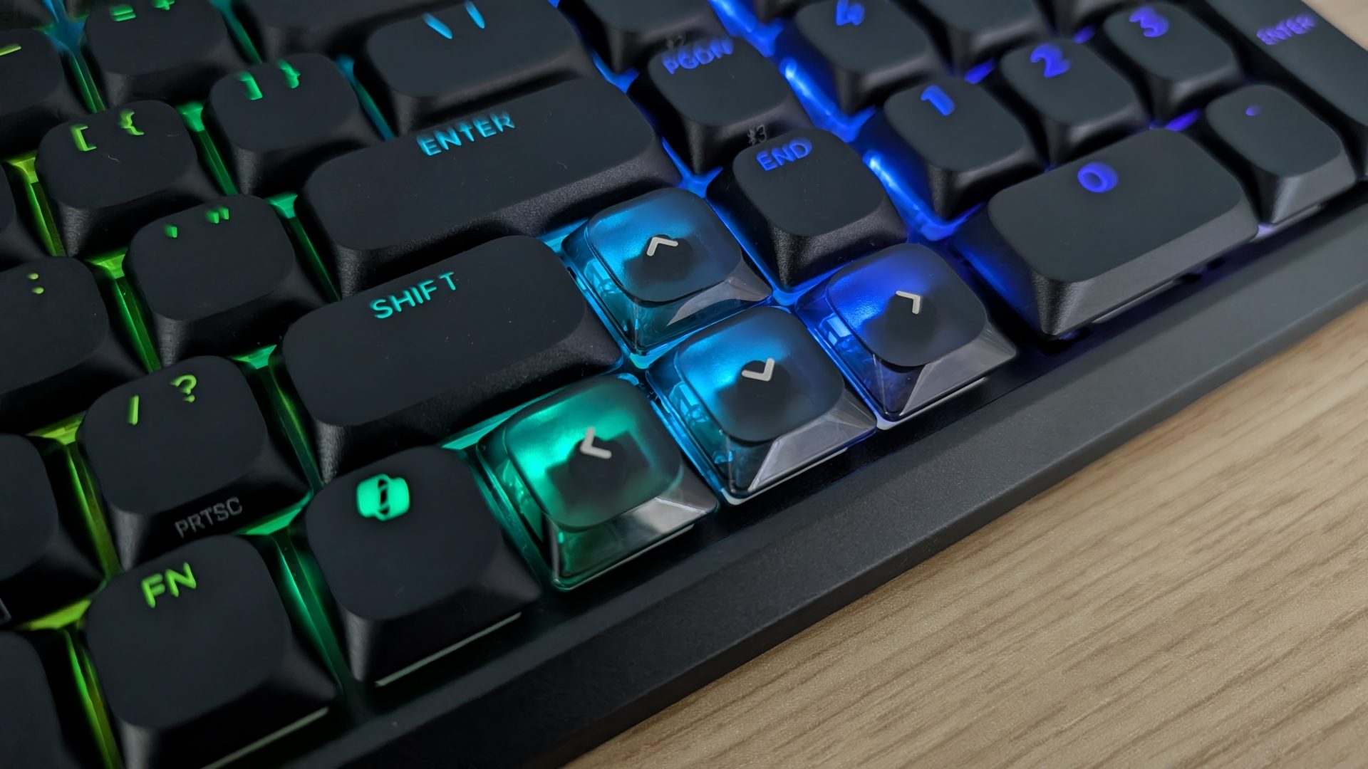 Обзор Corsair Vanguard Air 99 — премиальная 99% механика картинка Corsair Vanguard Air 99