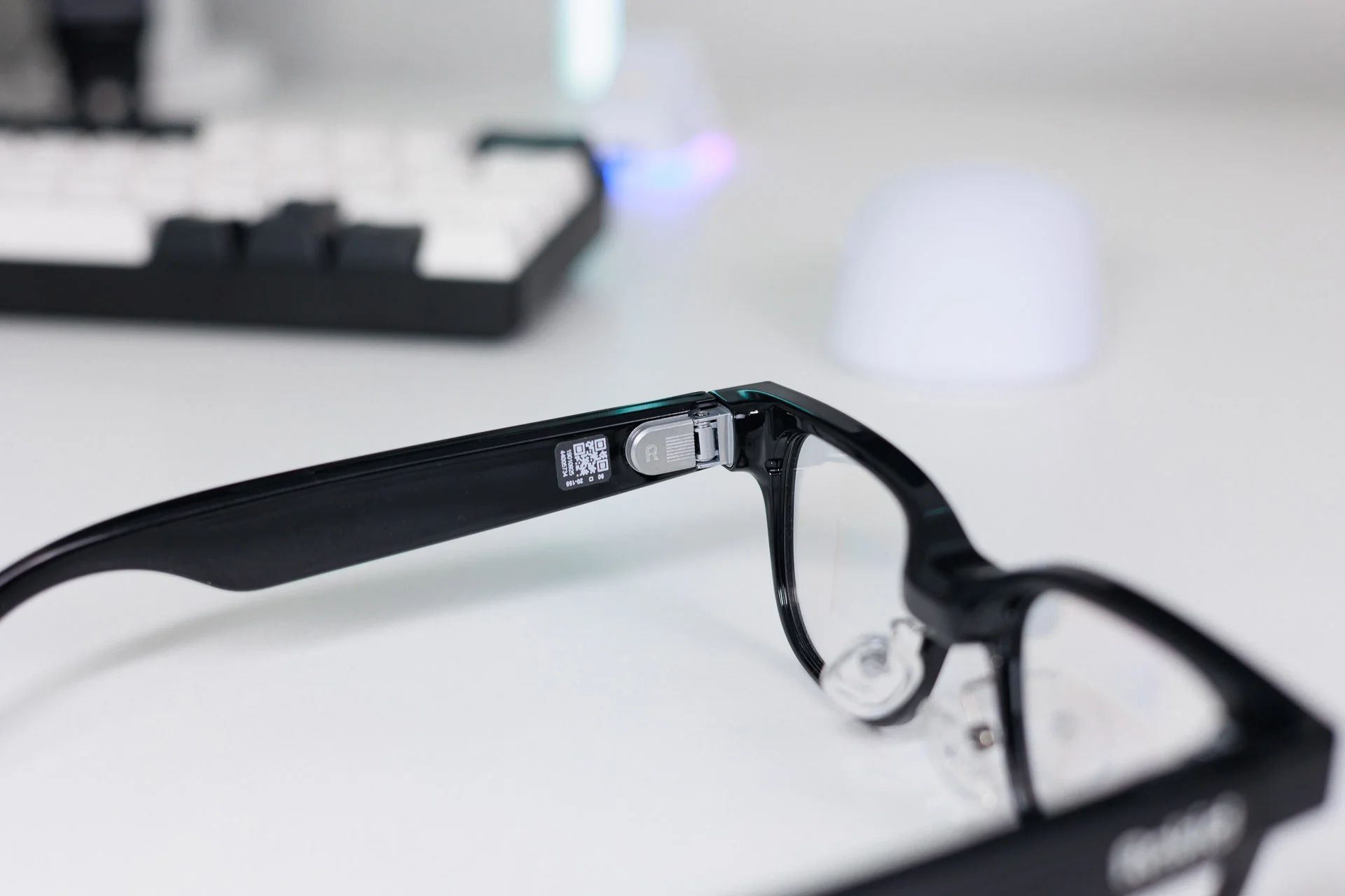 Обзор Rokid Glasses — умные очки с экраном и ИИ-моделями картинка Rokid Glasses