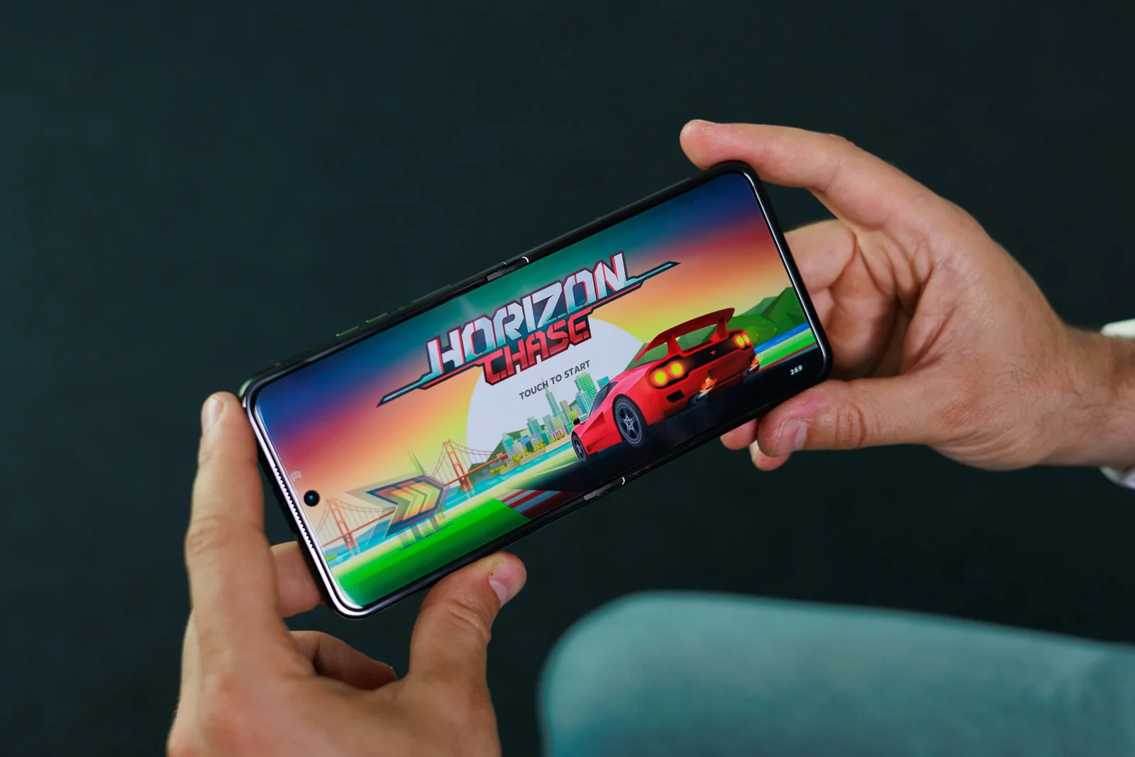 Обзор Motorola Razr Plus 2026 — сложный поиск компромисса картинка Motorola Razr Plus 2026