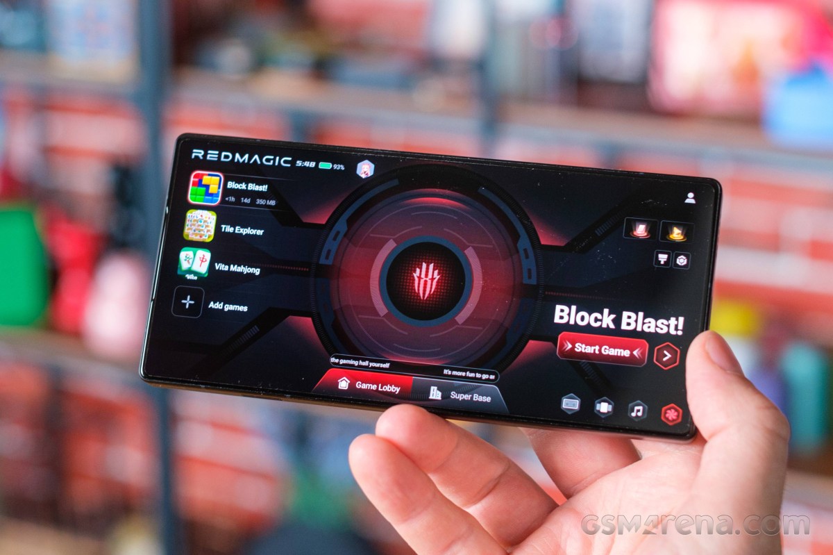 Обзор Nubia RedMagic 11S Pro — геймерская мощь с кулером картинка Nubia RedMagic 11S Pro