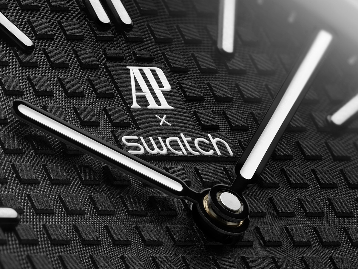 Audemars Piguet и Swatch выпускают карманные часы Royal Pop из биокерамики