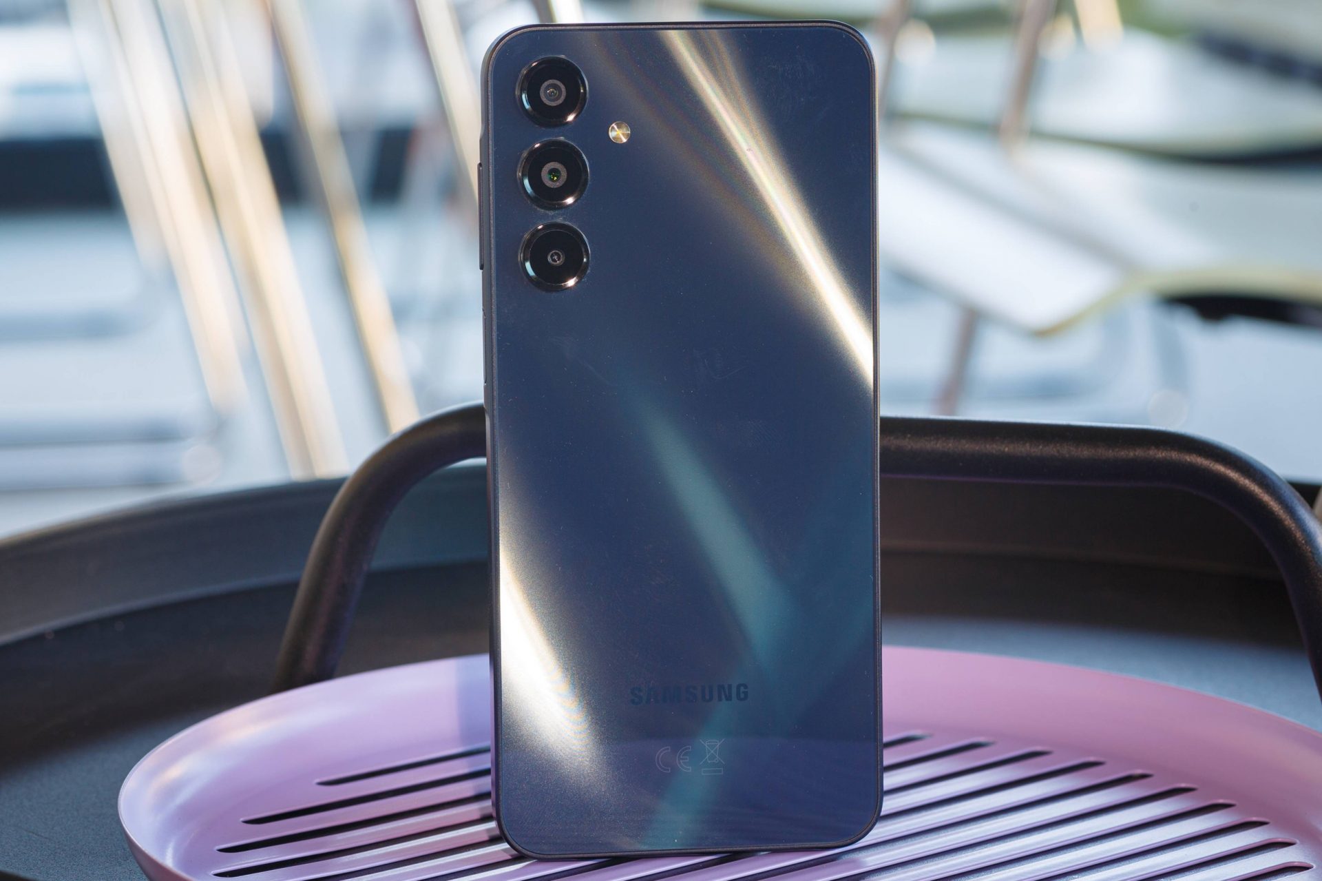 Бюджетный бестселлер прыгает выше головы: Samsung готовит Android 17 для Galaxy A16 картинка Смартфон Samsung Galaxy A16 5G: стоит ли брать? | DGL.RU