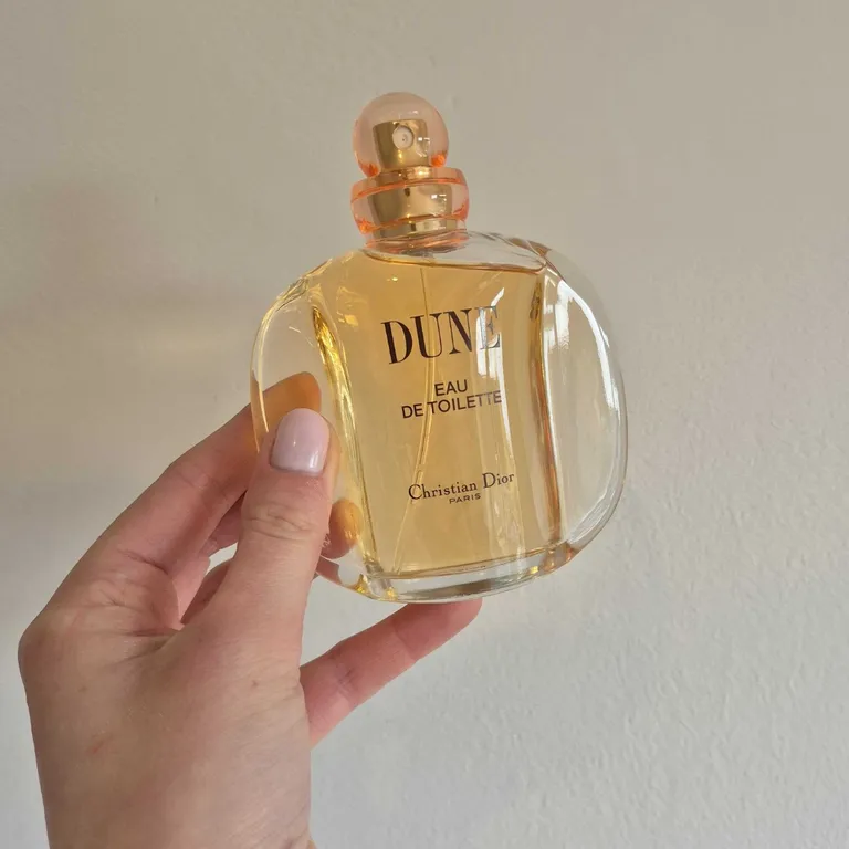 Осторожно, вызывает зависимость: культовые ароматы Dior, которые меняют правила игры картинка Осторожно, вызывает зависимость: культовые ароматы Dior, которые меняют правила игры