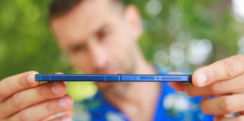 Битва титанов: Galaxy Z Fold 8 Wide выходит против iPhone Ultra. И Samsung уверена в победе картинка Битва титанов: Galaxy Z Fold 8 Wide выходит против iPhone Ultra. И Samsung уверена в победе