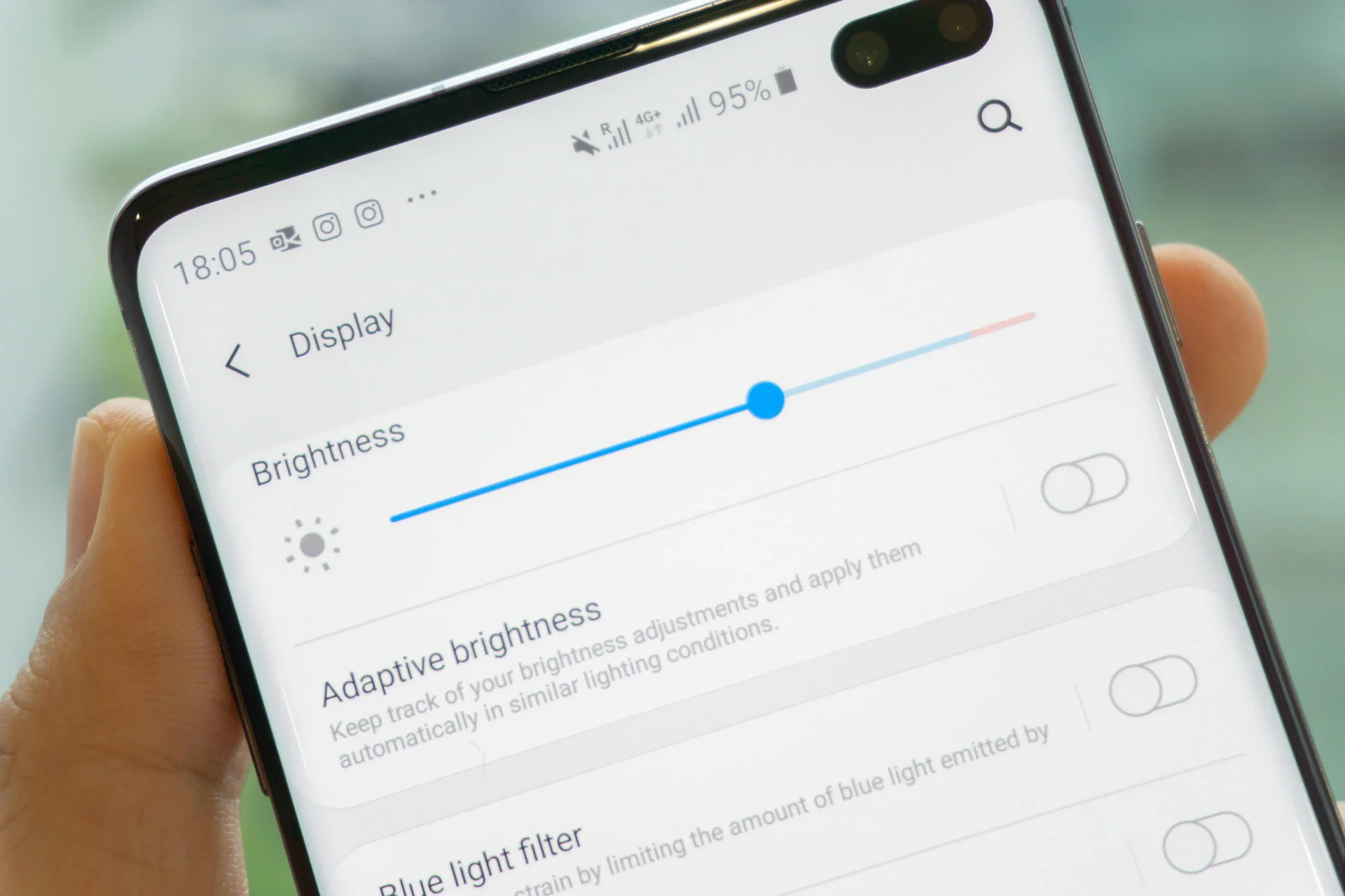 Honor X80 Pro Max получил дисплей, который светит ярче солнца картинка Выжжет глаза конкурентам: Honor создала первый в мире смартфон с яркостью 10 000 нит