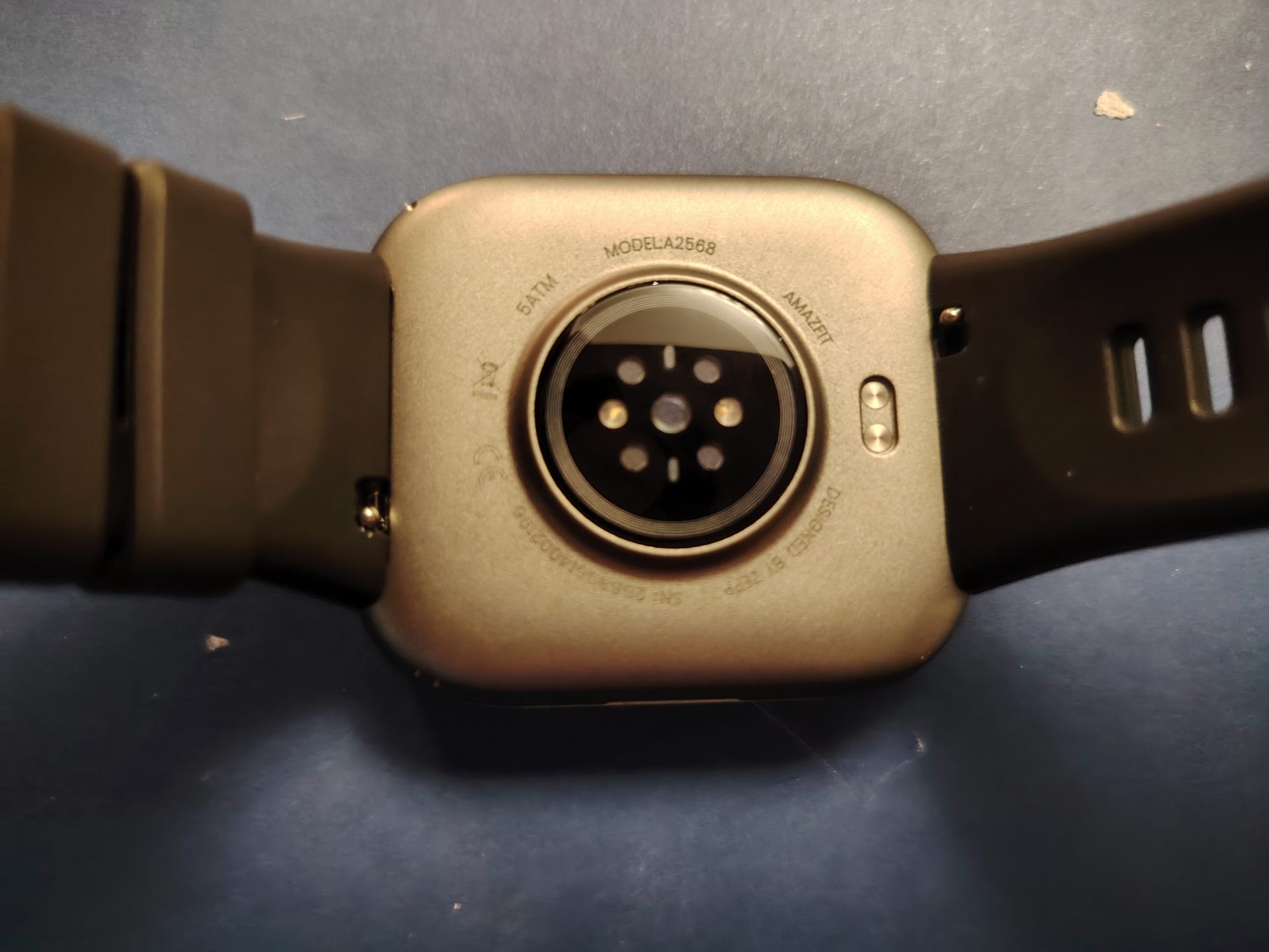 Обзор Amazfit Bip Max – бюджетный GPS-хит 2026 года картинка Обзор Amazfit Bip Max – бюджетный GPS-хит 2026 года