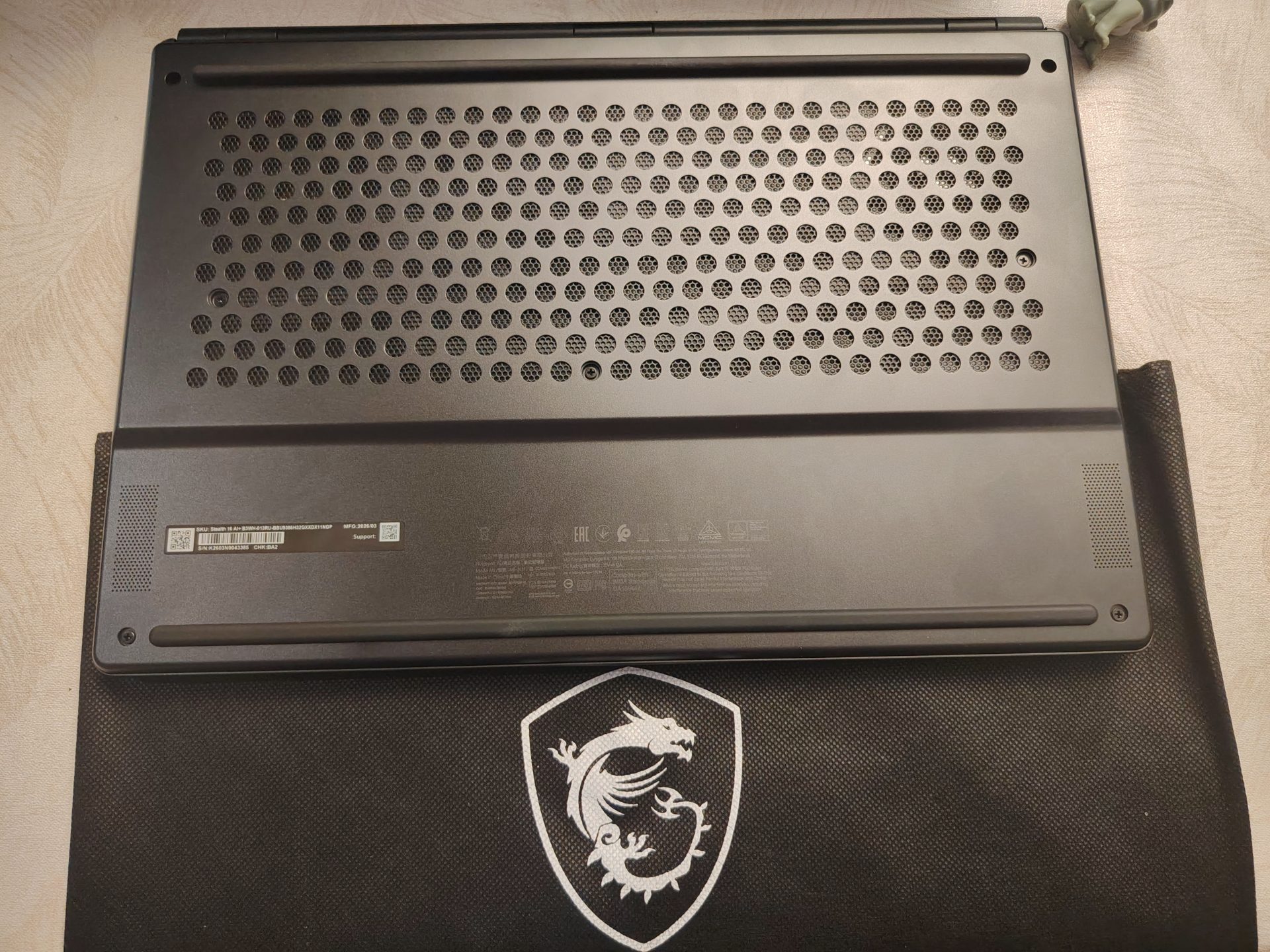 Обзор ноутбука Stealth 16 AI+ B3W идеальный баланс между работой и развлечениями картинка Ноутбук MSI Stealth 16 AI+ B3W для игр