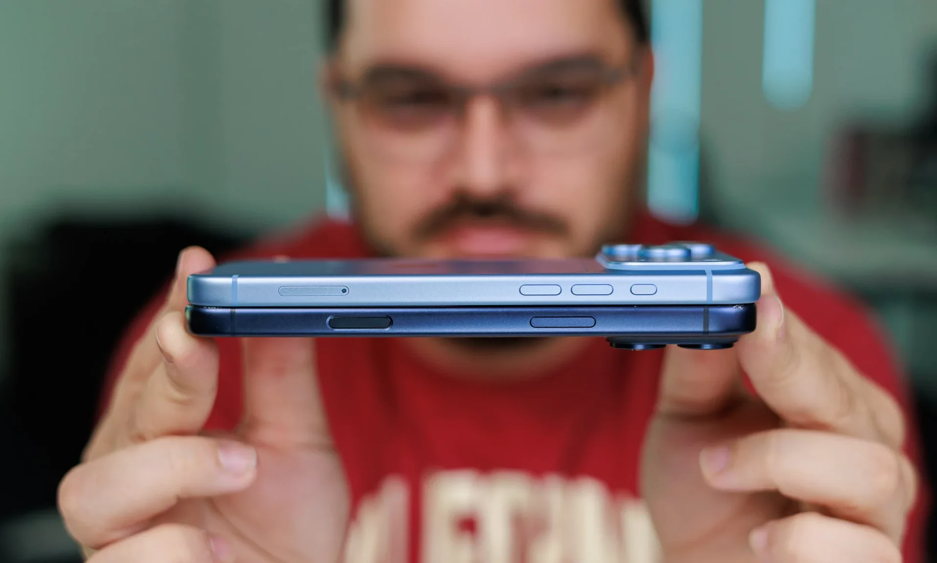 iPhone 18 Pro Max против iPhone 17 Pro Max: весьма солидный скачок вперед картинка iPhone 18 Pro Max и iPhone 17 Pro Max | DGL.RU