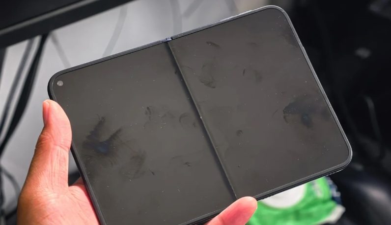 Складной iPhone Ultra в черном: тьма, которая сложит пополам ваши представления о дизайне картинка Складной iPhone Ultra в черном: Тьма, которая сложит пополам ваши представления о дизайне
