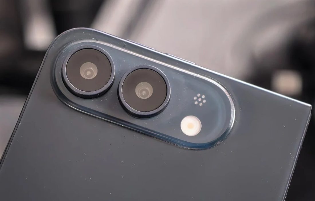 Складной iPhone Ultra в черном: тьма, которая сложит пополам ваши представления о дизайне картинка Складной iPhone Ultra в черном: Тьма, которая сложит пополам ваши представления о дизайне