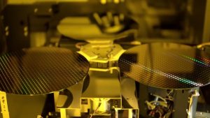 Конец эпохи кремния: TSMC переведет чипы на стекло к 2028 году