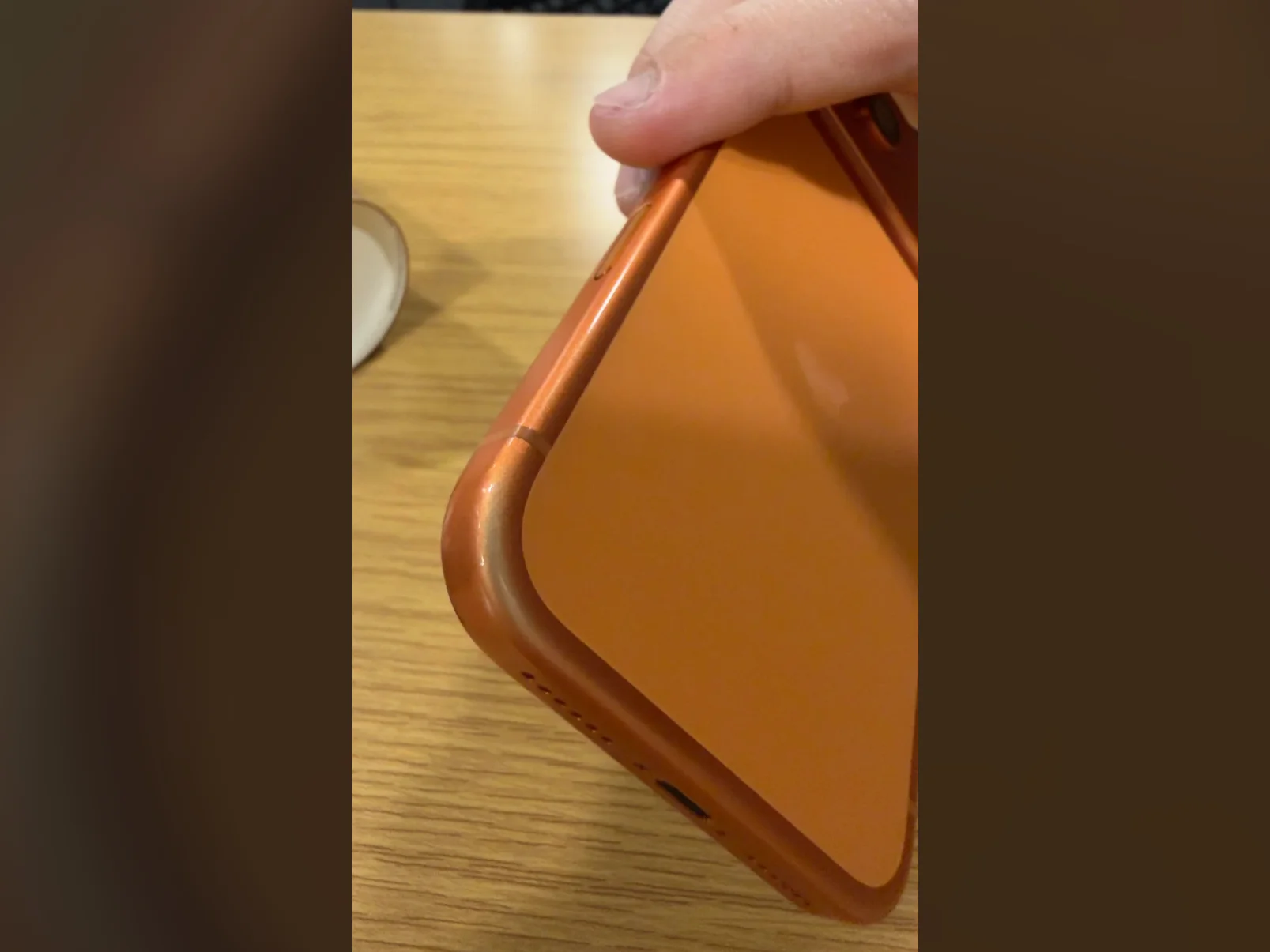 Красиво, но ненадолго: почему новый iPhone 18 Pro унаследует главный позор предыдущего поколения картинка Смартфон Apple iPhone 18 Pro: стоит ли брать? | DGL.RU