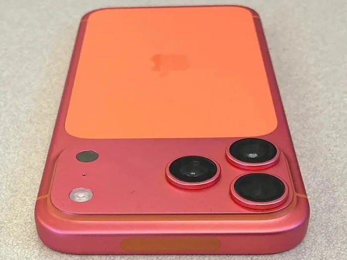 Красиво, но ненадолго: почему новый iPhone 18 Pro унаследует главный позор предыдущего поколения картинка Смартфон Apple iPhone 18 Pro: стоит ли брать? | DGL.RU