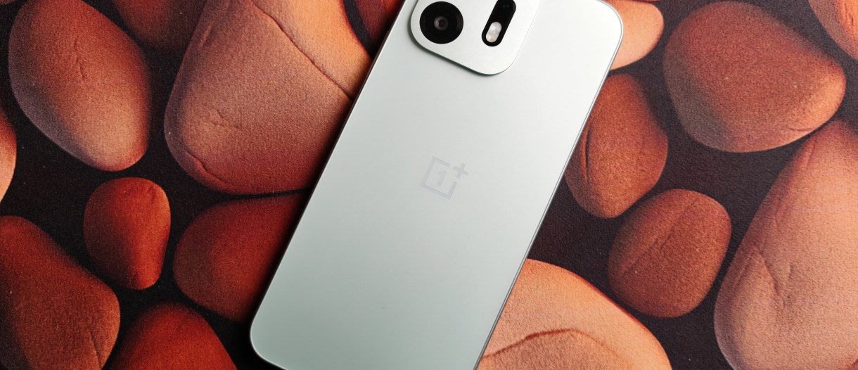 Коробка OnePlus N6 попала на фото: инсайдеры лишили бренд главного сюрприза года