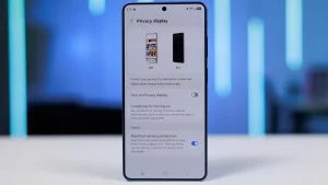 Паранойя как двигатель прогресса: Samsung скопировала жуткую рекламу Apple для продвижения Galaxy S26 Ultra