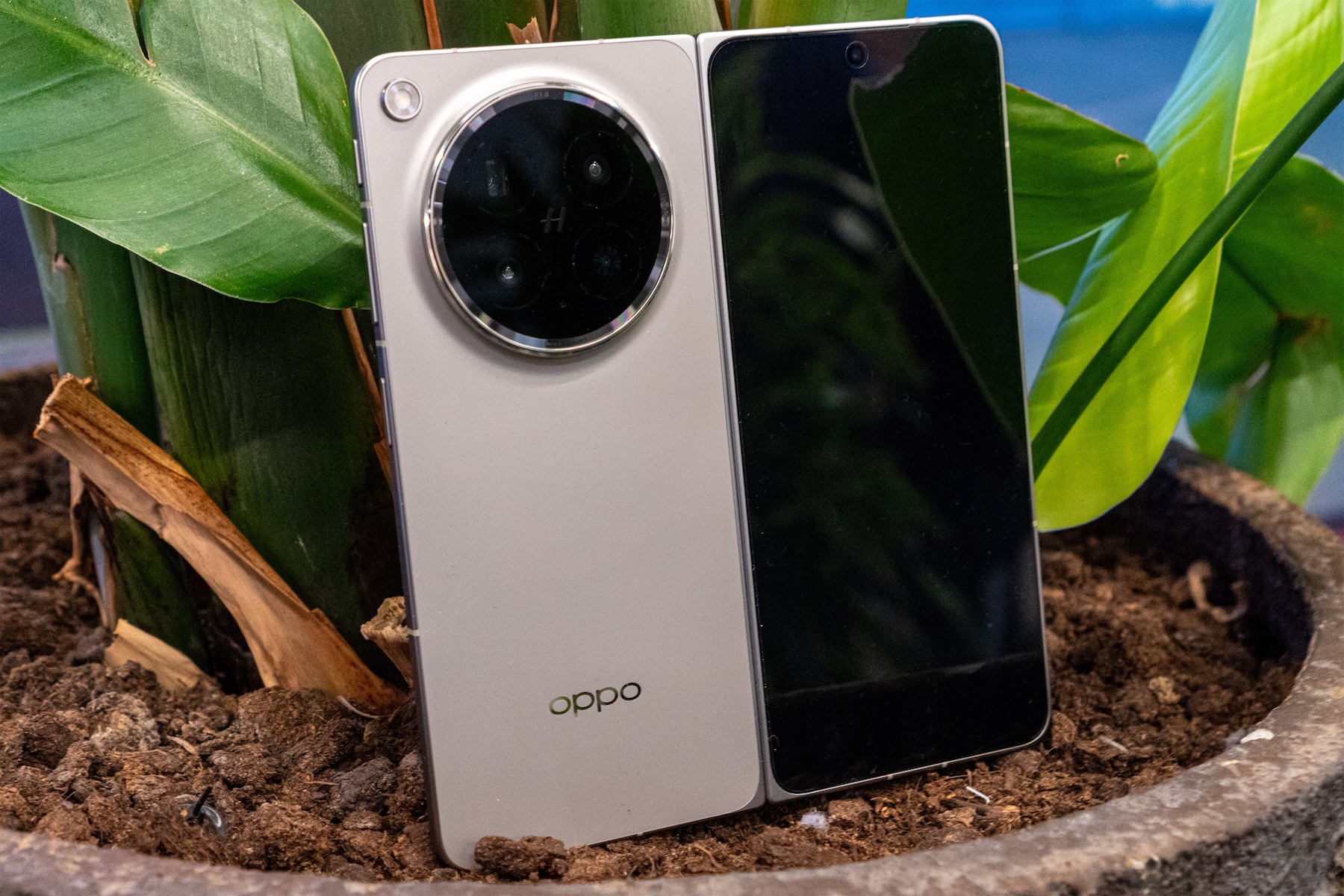 Прощай, складка: Oppo готовит революционный складной смартфон Find N7 Wide