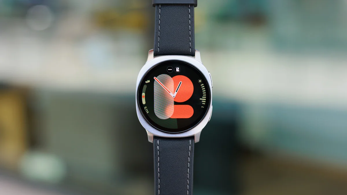 Швейцарская месть: Swatch требует от Samsung 13 миллиардов рублей за пиратские циферблаты