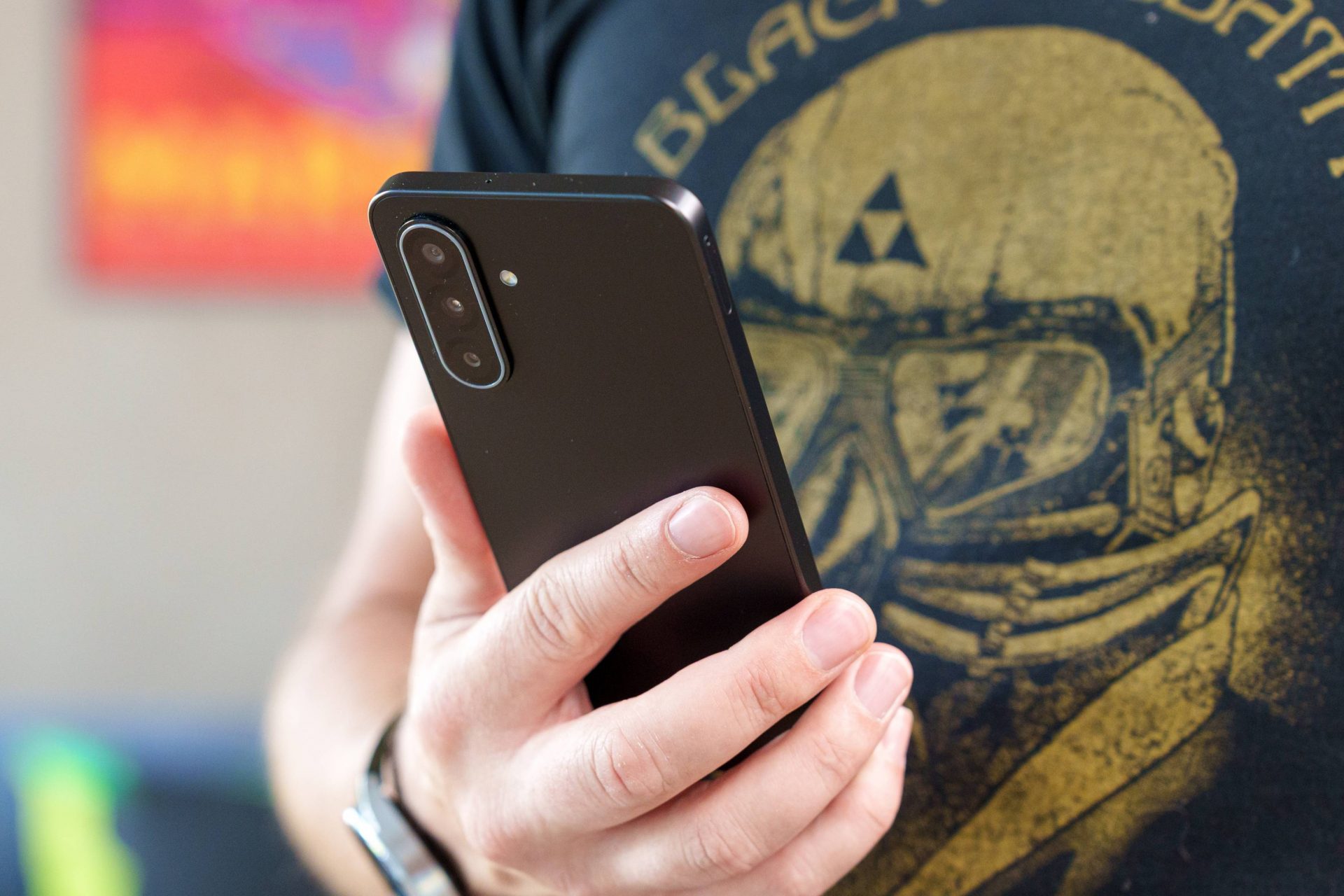 Скрытая угроза для бюджетников: Samsung готовит революцию в линейке Galaxy A и раздает One UI 9 старым аппаратам