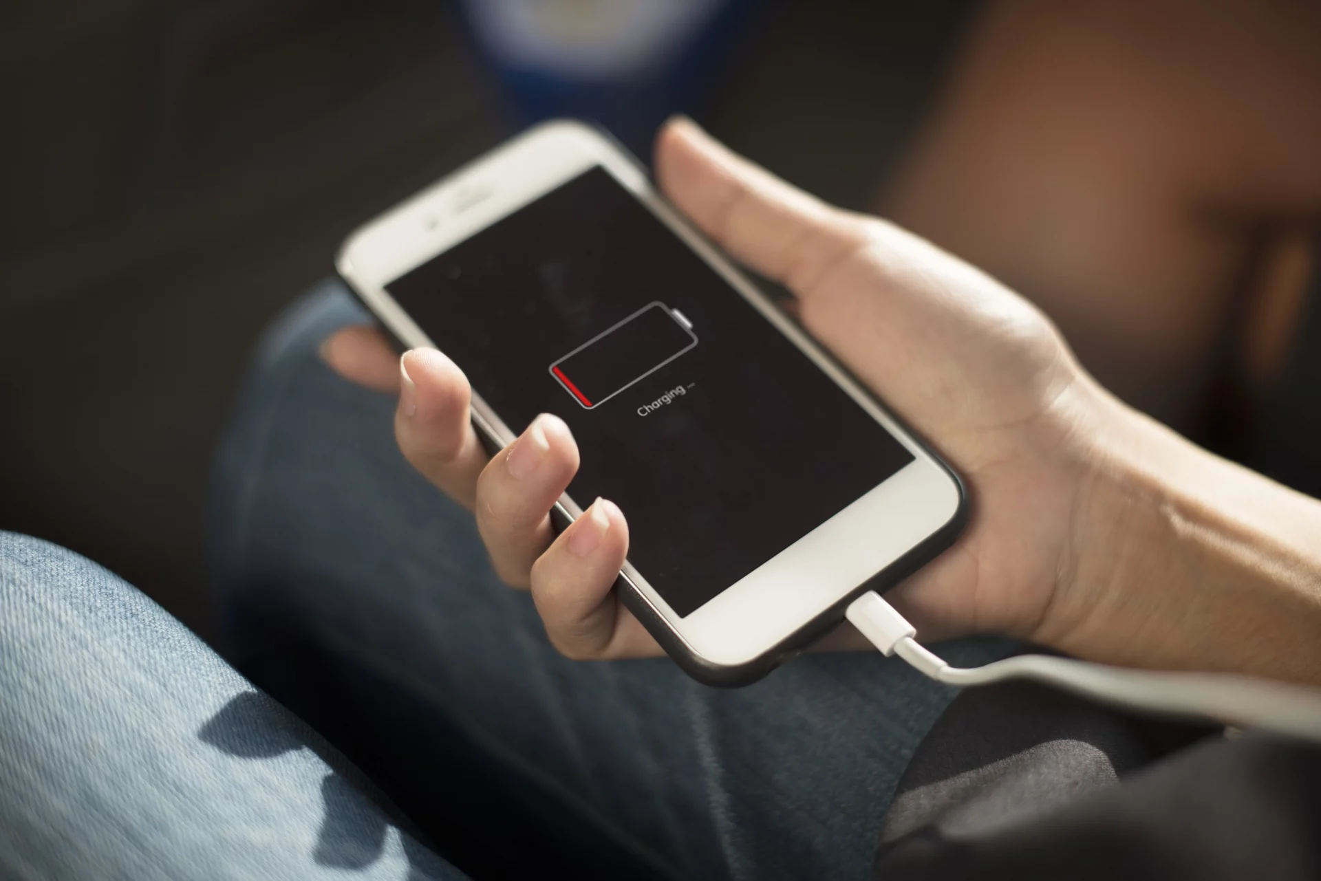 Смерть повербанкам: 7 простых настроек, которые подарят вашему смартфону второй день жизни