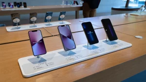 Спасение для пустых батарей: Apple экстренно латает баг с зарядкой и готовит самую умную Siri в истории