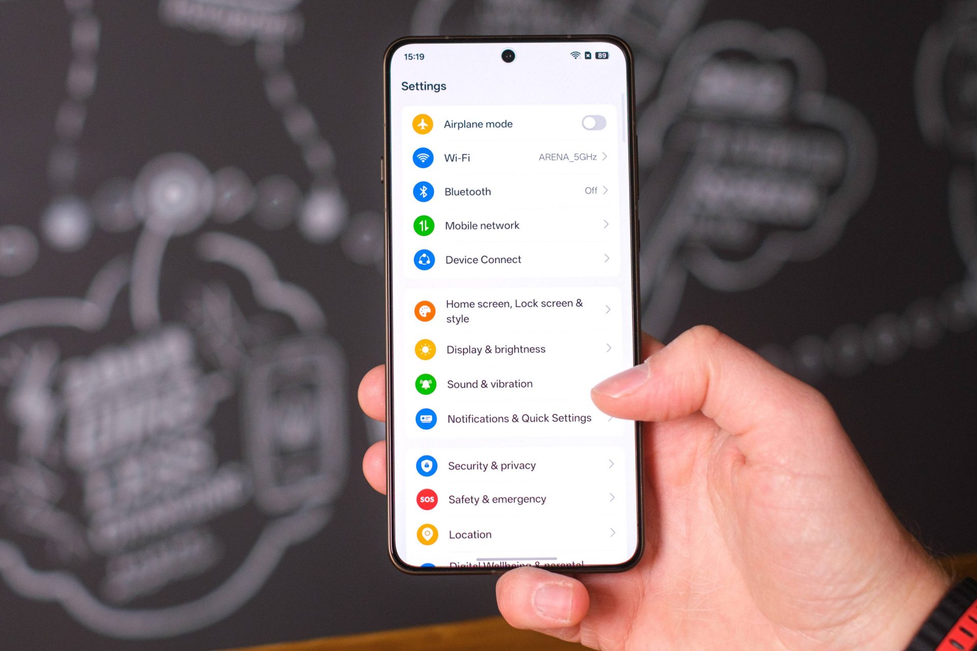 Свой путь: новая ColorOS 17 от Oppo не скопирует дизайн Apple Liquid Glass картинка Оболочка Oppo ColorOS 17: стоит ли ждать? | DGL.RU