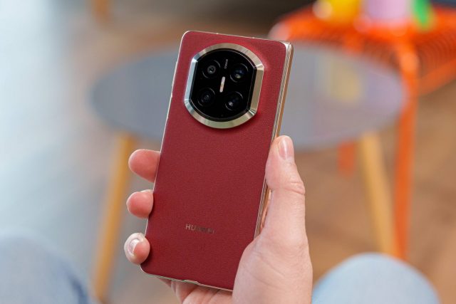 Закат эпохи дешевых смартфонов Huawei официально взвинчивает цены на свои гаджеты (1) Смартфон Huawei Pura 70 Ultra резко подорожает | DGL.RU