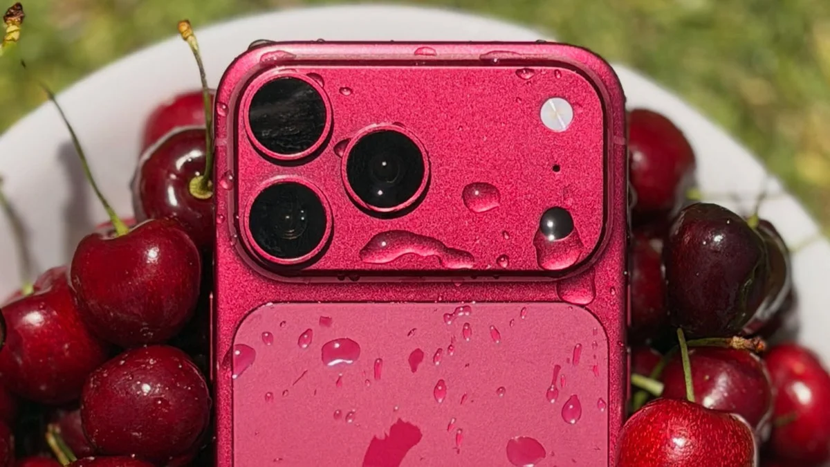Золотой затвор: новые iPhone 18 Pro получат огромную камеру и рекордный прайс картинка Смартфон iPhone 18 Pro: стоит ли покупать? | DGL.RU