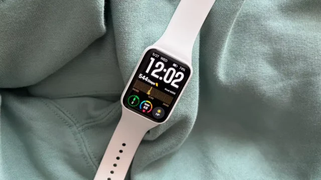 01_Xiaomi Smart Band 10 Pro Review_ Sleek & cheap Обзор Xiaomi Smart Band 10 Pro: керамика и яркий экран