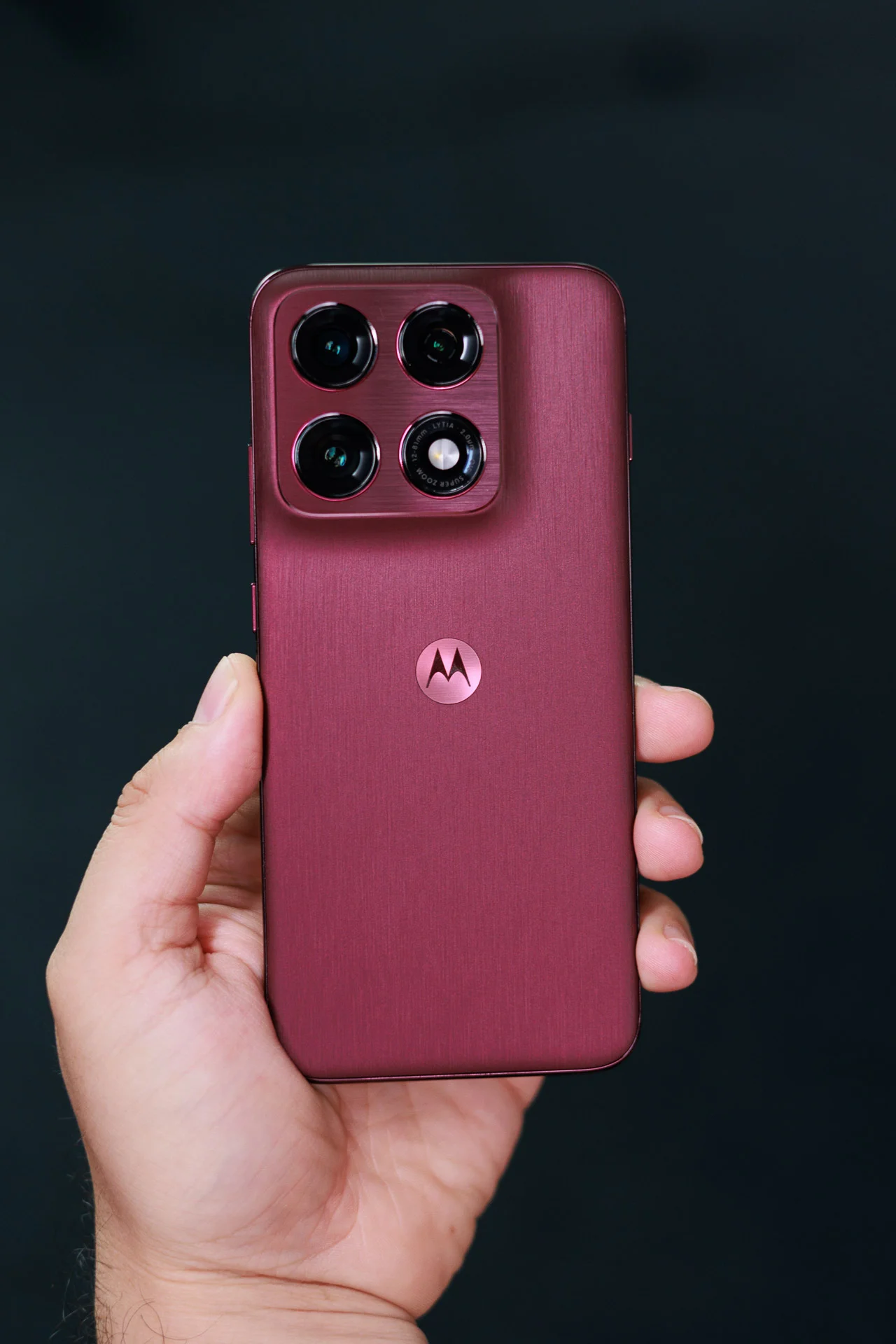 Обзор Motorola Edge 70 Pro — тонкий монстр автономности картинка Motorola Edge 70 Pro