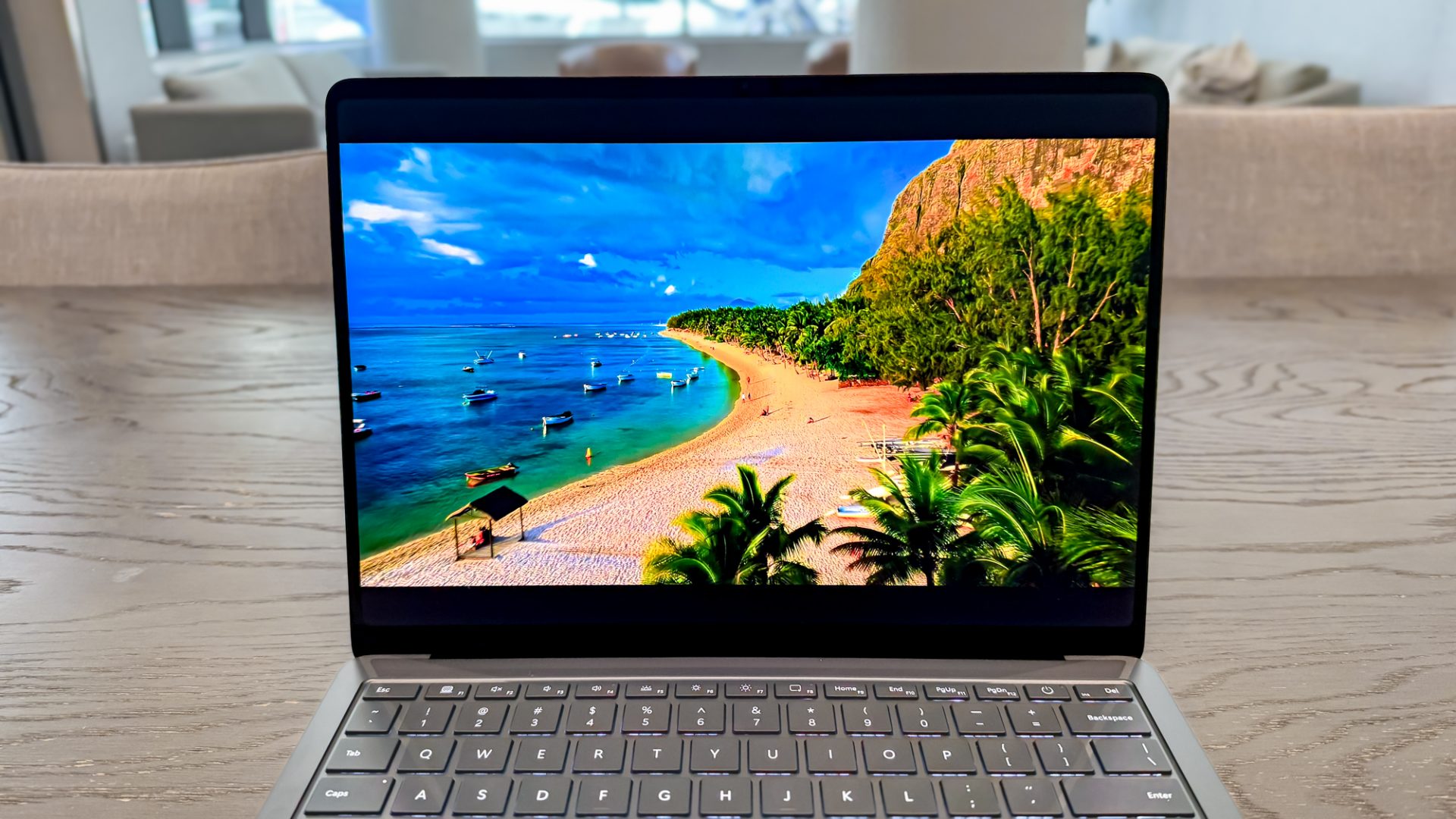 Обзор Microsoft Surface Laptop 8 — мощный Panther Lake картинка Microsoft Surface Laptop 8