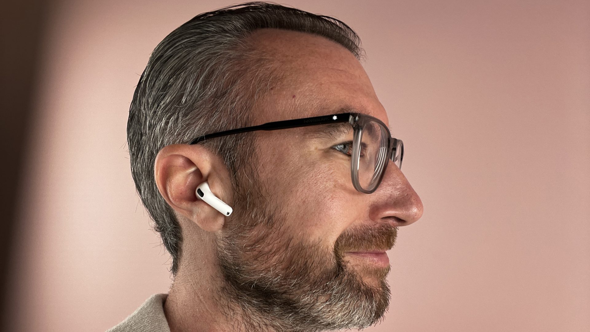 Лучшие AirPods в 2026 году: какие наушники стоит купить картинка AirPods