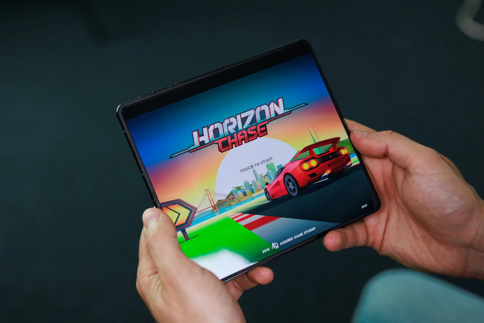 Обзор Motorola Razr Fold — складной король автономности картинка Motorola Razr Fold