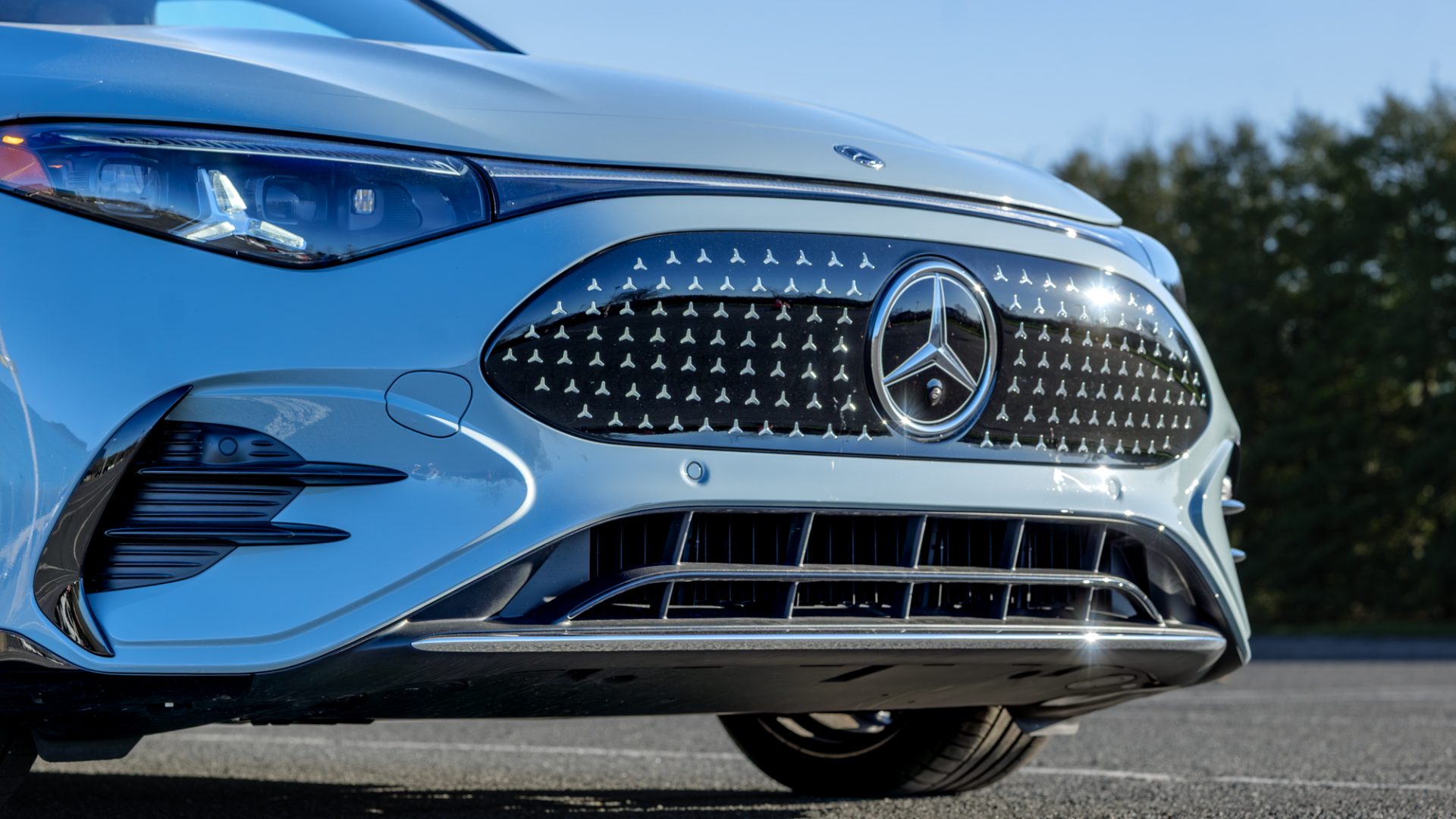 Обзор Mercedes-Benz CLA 250+: шик и эталон картинка Mercedes-Benz CLA 250+