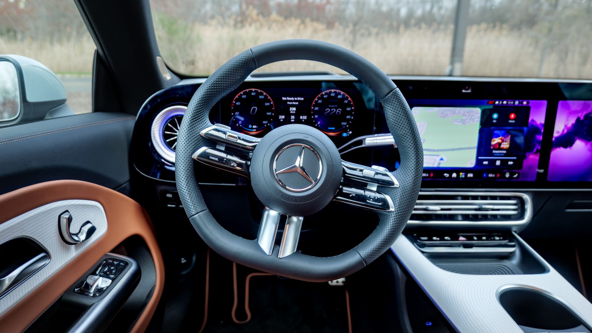 Обзор Mercedes-Benz CLA 250+: шик и эталон картинка Mercedes-Benz CLA 250+