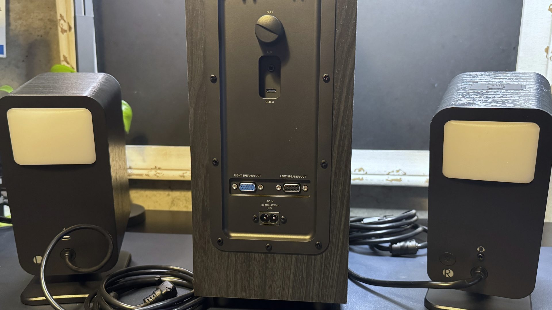 Обзор Klipsch ProMedia Lumina: изящный сабвуфер, но куда делся бас? картинка Акустика Klipsch ProMedia Lumina: бас подвёл | DGL.RU