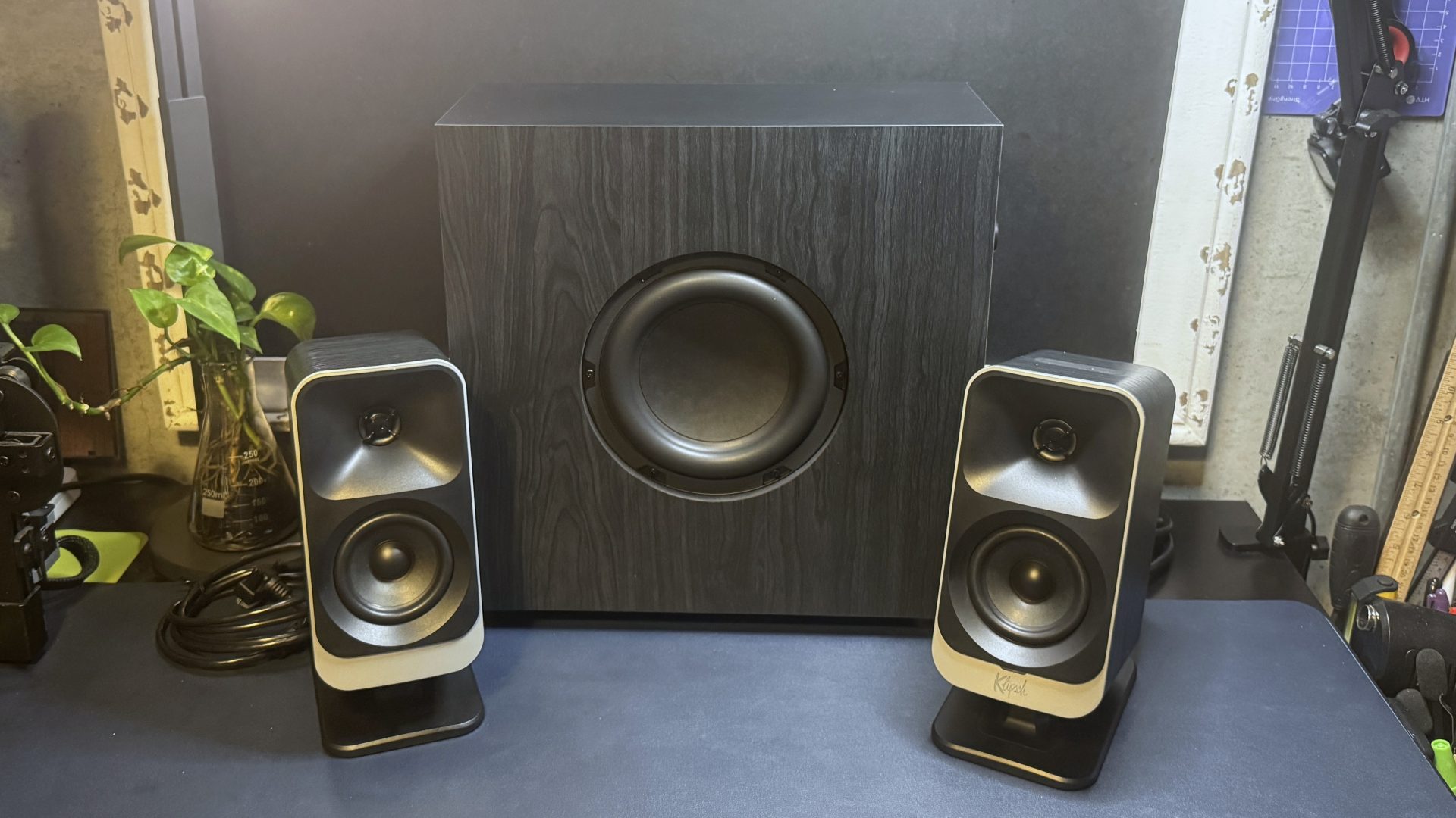 Обзор Klipsch ProMedia Lumina: изящный сабвуфер, но куда делся бас? картинка Акустика Klipsch ProMedia Lumina: бас подвёл | DGL.RU