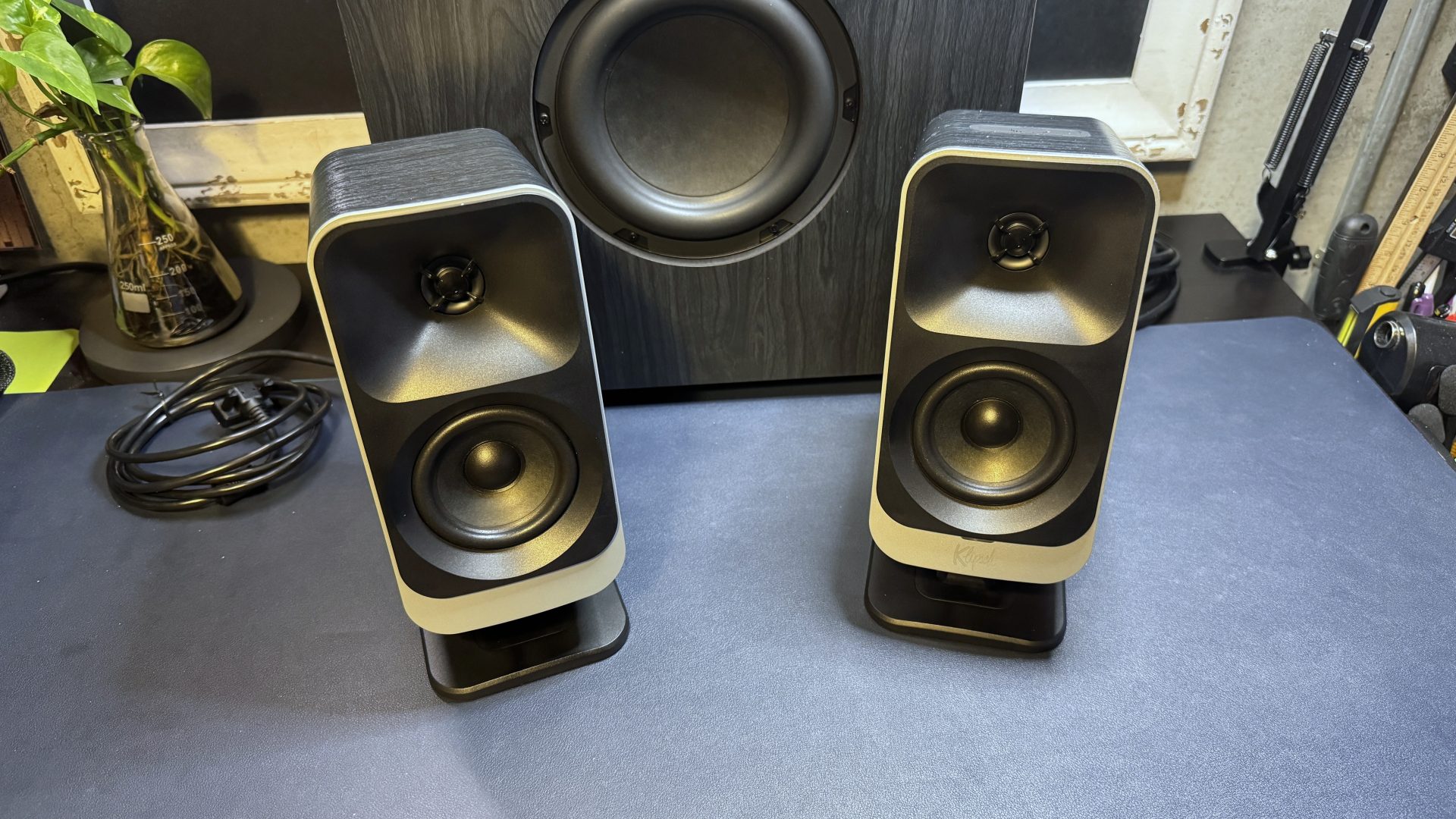 Обзор Klipsch ProMedia Lumina: изящный сабвуфер, но куда делся бас? картинка Акустика Klipsch ProMedia Lumina: бас подвёл | DGL.RU