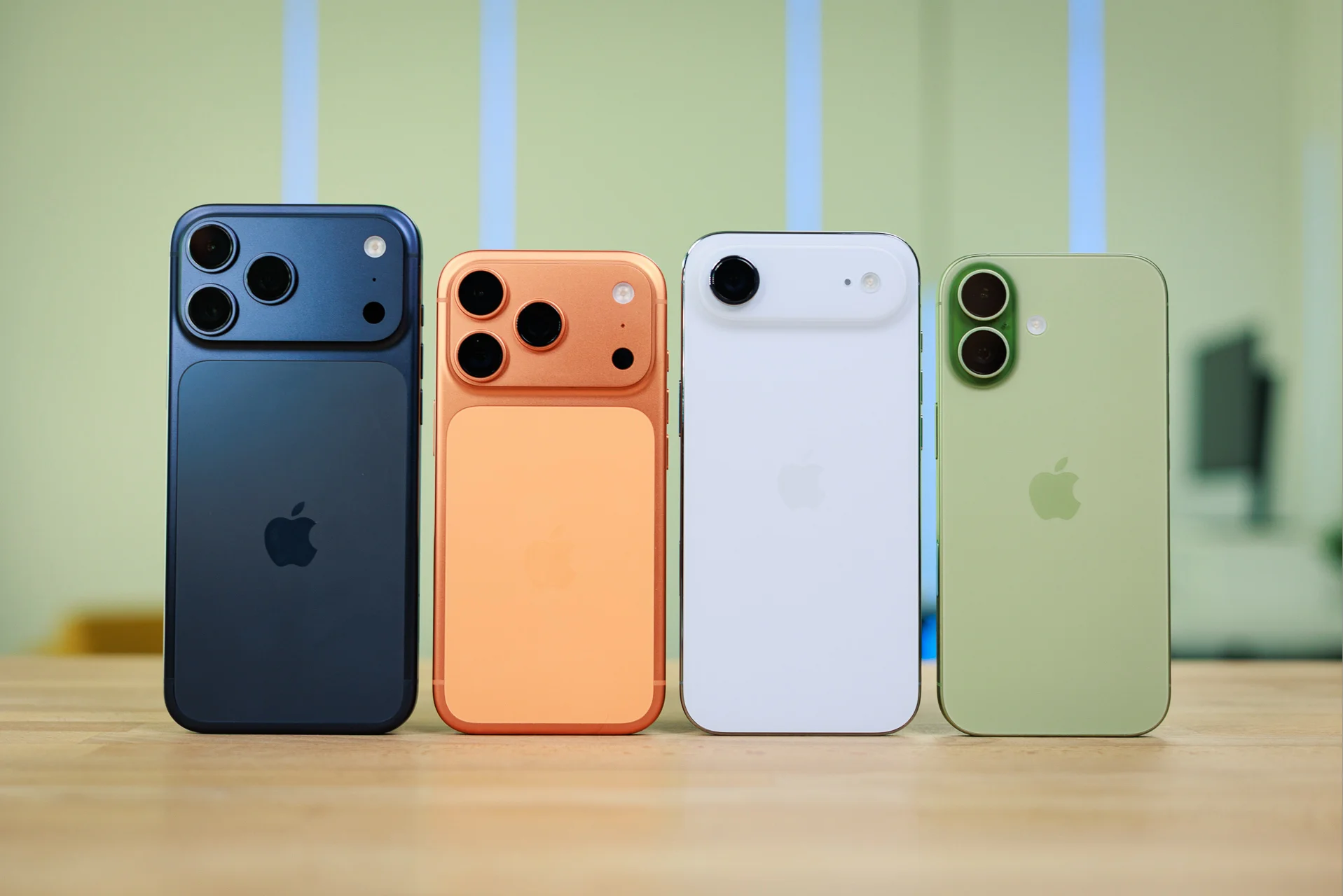 Apple неожиданно подняла цены на смартфоны iPhone картинка Смартфон Apple iPhone вырос в цене в Японии | DGL.RU